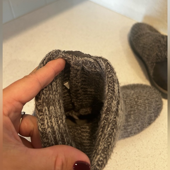 Gray Sweater Boots - Picture 5 of 7
